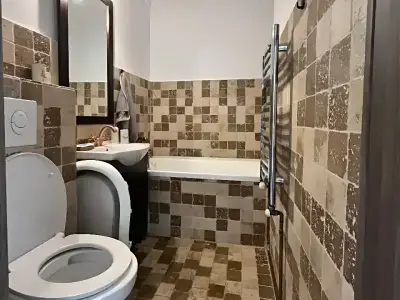 Apartament inchiriere Sector 1 Bucuresti baie cu cada